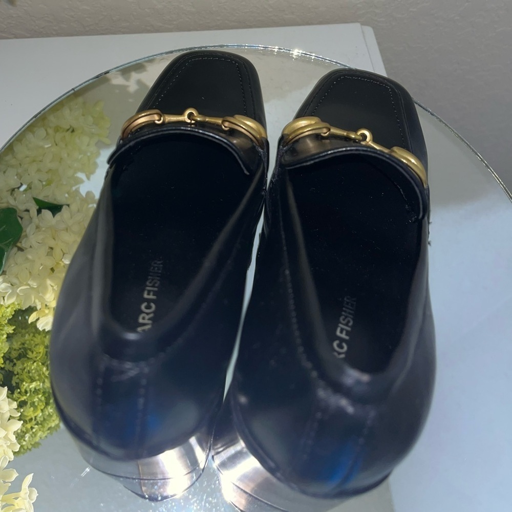 Marc Fisher Women's Harlae Pump, black with goldtone hardware - Picture 7 of 10